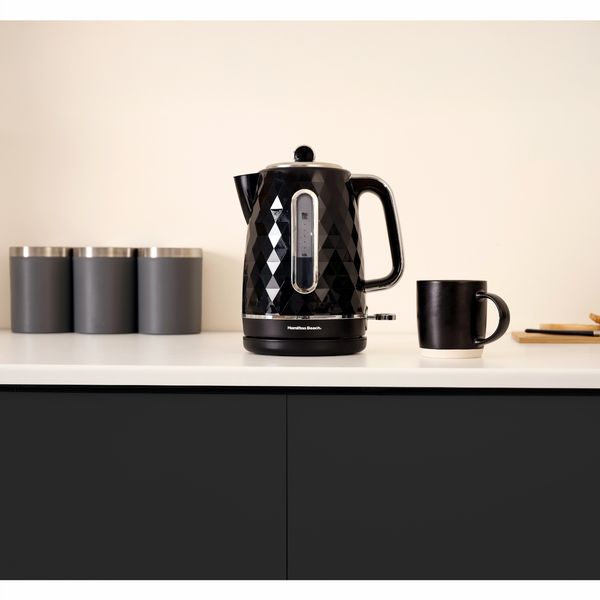 Hamilton Beach Kettle And Toaster Set Diamond Collection Black