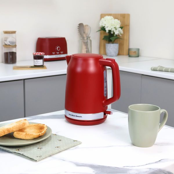 Hamilton Beach Ella Kettle, Toaster and Retro Microwave Red